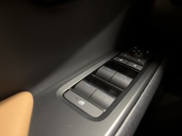 Lexus UX Crossover Facelifting 2.0 300h 199KM 2025 Lexus UX 300h Prestige Lexus UX 300h Prestige, 2.0, zdjęcie 21