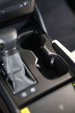 Lexus ES VII (XV70) Sedan Facelifting 300h 218KM 2023 Lexus ES 300h F Sport Design 2.5 Hybryda 218KM, zdjęcie 6