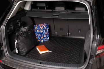 Dacia Sandero III Stepway III 2021 - Вставка в багажник