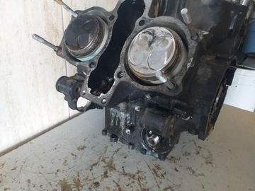 KARTERY BLOK SILNIKA+TŁOKI HONDA VF700 MAGNA RC21E