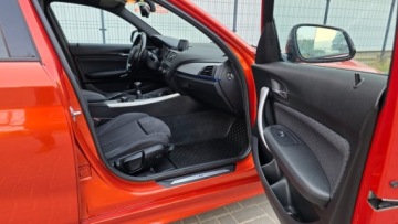 BMW Seria 1 F20-F21 Hatchback 5d 118i 170KM 2012 BMW Seria 1 Rudy niemiec z eM Pakietem 1.6 Benzyna 170KM, zdjęcie 14