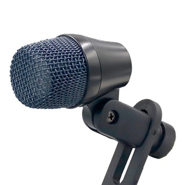 Studio nagrań z mikrofonem dynamicznym do instrumentów perkusyjnych i mikro