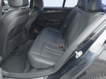 BMW Seria 5 G30-G31 2019 BMW Seria 5 2019 BMW 530I 2.0 Benzyna 248KM, zdjęcie 9