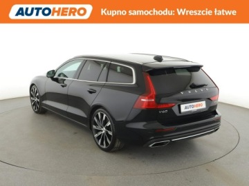 Volvo V60 II  Kombi 2.0 T5 250KM 2019 Volvo V60 Inscription T5 automat skóra navi, zdjęcie 3