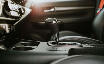 Toyota Hilux VIII Podwójna kabina Facelifting 2024 2.8 D-4D 204KM 2025 Toyota Hilux Zawieszenie Old Man Emu Wyciagarka Warn Oswietlenie Lazer N, zdjęcie 26