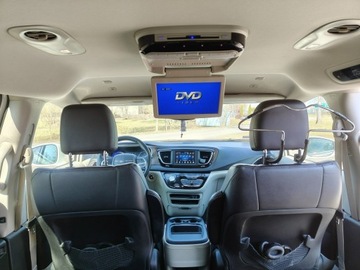 Chrysler Pacifica II 3.6 V6 291KM 2018 Chrysler Pacifica Super stan, 7-osobowa., zdjęcie 17