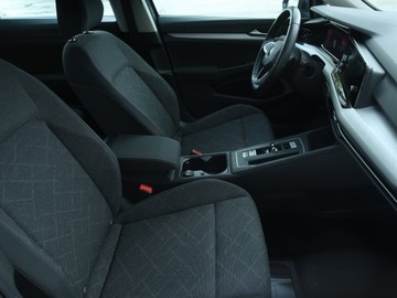 Volkswagen Golf VIII Variant 1.5 eTSI 150KM 2021 VW Golf 1.5 eTSI, Salon Polska, 1. Właściciel, zdjęcie 8