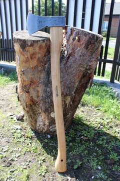 Лесной топор 1кг Ясень Крумхольца