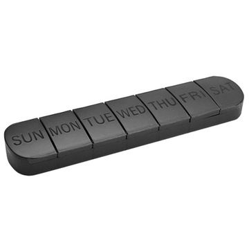 Dozownik tabletek w małych plastikowych pojemnikach