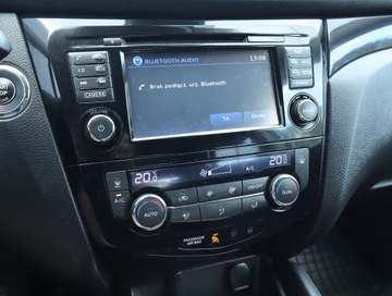 Nissan Qashqai II Crossover 1.2 DIG-T 115KM 2016 Nissan Qashqai 1.2 DIG-T, Salon Polska, Navi, zdjęcie 9