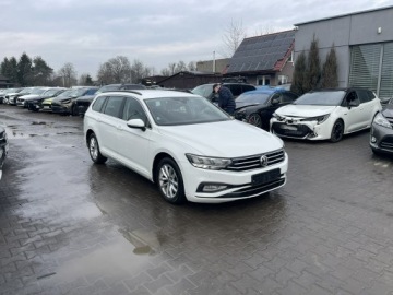 Volkswagen Passat B8 Variant Facelifting 2.0 TDI SCR 150KM 2020 Volkswagen Passat Variant Automat Podgrzewanie