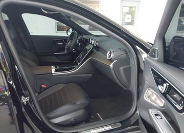 Mercedes Klasa C W206 Limuzyna 2.0 300 258KM 2023 Mercedes-Benz Klasa C 2023r., C 300 Sedan, 2L, od ubezpieczalni 2.0 Benzyna, zdjęcie 6