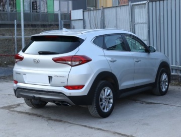 Hyundai Tucson III SUV 2.0 CRDI 185KM 2015 Hyundai Tucson 2.0 CRDi, 182 KM, 4X4, Automat, zdjęcie 4