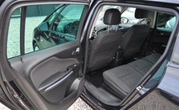 Opel Zafira C Tourer 1.4 Turbo ECOTEC 140KM 2016 Opel Zafira 7 osobowy 1.4 Turbo Benzyna Nawigacja Tempomat Cz. parkowania, zdjęcie 19