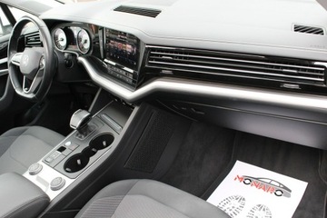 Volkswagen Touareg III SUV 3.0 V6 SCR TDI 231KM 2021 Volkswagen Touareg 3.0 V6 TDI 4Motion Salon PL Zamiana Finansowanie FV23%, zdjęcie 15