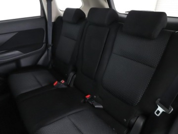 Mitsubishi Outlander III SUV Facelifting 2015 2.0 MIVEC 150KM 2016 Mitsubishi Outlander klima auto kamera kamera, zdjęcie 16