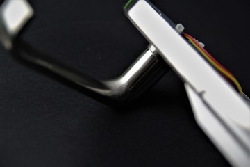 РУЧКА С ПРИЛОЖЕНИЕМ КОДОВОГО ЗАМКА КОНТРОЛЯ ДОСТУПА