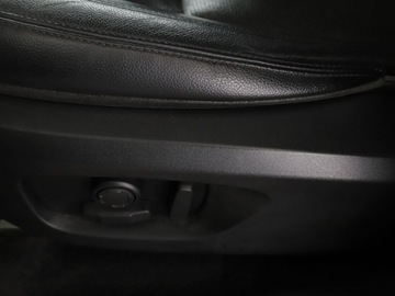 Land Rover Discovery Sport SUV 2.0 TD4 180KM 2016 Land Rover Discovery Sport 2.0 Td4 Automat HSE, zdjęcie 37