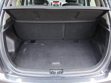 Kia Venga Mikrovan Facelifting 1.6 DOHC 124KM 2015 Kia Venga 1.6 CVVT, Automat, Klima, Klimatronic, zdjęcie 12