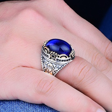Distinguished 925K Silver Men's Ring with Oval Tanzanite