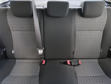 Toyota Yaris III Hatchback 5d Facelifting 1.33 Dual VVT-i 99KM 2014 Toyota Yaris 1.33 Dual VVT-i, Salon Polska, Klima, zdjęcie 9