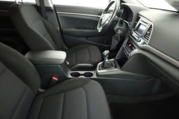 Hyundai Elantra VI Sedan 1.6 MPI 128KM 2017 Hyundai Elantra 1.6 CVVT, Salon Polska, zdjęcie 6