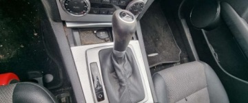 Mercedes Klasa C W204 2009 Mercedes-Benz Klasa C 2009r, 1.8 Benzyna. AUTOMAT. Lekko uszkodzony przod., zdjęcie 10