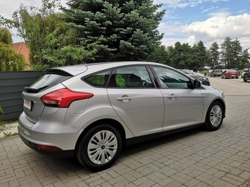 Ford Focus III Hatchback 5d facelifting 1.6 Ti-VCT 85KM 2015 Ford Focus 1.6 16V Benzyna Klima Podgrz. szyby, zdjęcie 4