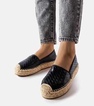Czarne espadryle zdobione tłoczeniem Geoffrey 38