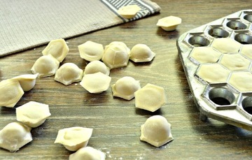 ТОЛСТАЯ ФОРМОВКА ДЛЯ НАРЕЗКИ УШЕЙ ВАРНИКОВ 37 шт #20