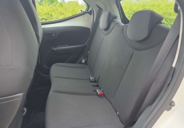 Toyota Aygo II Hatchback 3d Facelifting 1.0 VVT-i 72KM 2019 Toyota Aygo Toyota Aygo 1.0 VVT-i X Comfort 72KM 2019 Benzyna 72KM, zdjęcie 16