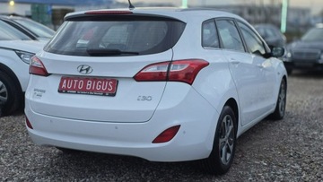 Hyundai i30 II Wagon Facelifting 1.6 CRDi 136KM 2015 Hyundai i30 ledy super stan, zdjęcie 4