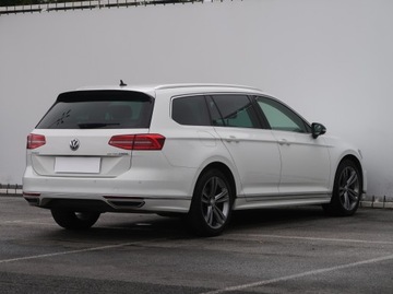 Volkswagen Passat B8 Variant 2.0 TDI BlueMotion SCR 150KM 2016 VW Passat 2.0 TDI, Salon Polska, Serwis ASO, zdjęcie 4