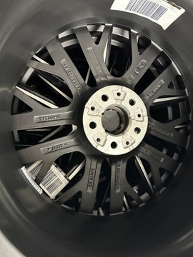 NOVÉ ORIGINÁLNÍ KOLA LETNÍ ALU RÁFKY 19 BMW SERIE 1 F40 2 F44 555M