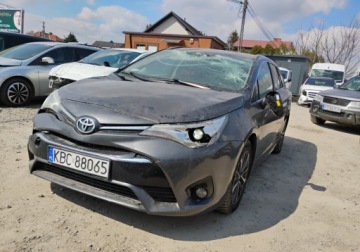 Toyota Avensis III Wagon Facelifting 2015 2.0 D-4D 143KM 2017 Toyota Avensis 2017r, SALON POLSKA. Uszkodzony. Poobijany. Jezdzi. 2.0, zdjęcie 2