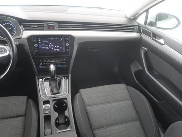 Volkswagen Passat B8 Limousine Facelifting 1.5 TSI EVO 150KM 2020 VW Passat 1.5 TSI, Salon Polska, Automat, Navi, zdjęcie 7