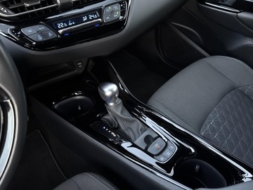 Toyota C-HR I Crossover Facelifting 1.8 Hybrid 122KM 2020 Toyota C-HR 1.8 Hybrid Style 1.8 Hybrid Style I Au, zdjęcie 26