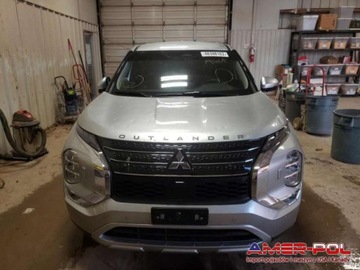 Mitsubishi Outlander III 2022 Mitsubishi Outlander 2022, 2.5L, 4x4, po grado..., zdjęcie 2