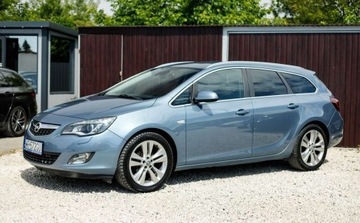 Opel Astra J Sports Tourer 1.4 Turbo ECOTEC 140KM 2011 Opel Astra 1.4T 140KM Led Xenon PDC Climatronic serwis ASO Alu 1.4 Benzyna, zdjęcie 4