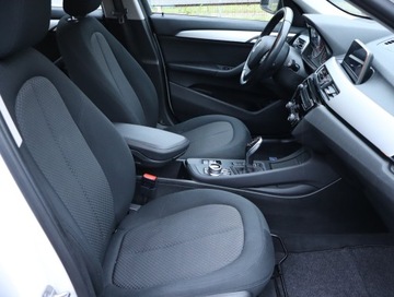 BMW X1 F48 2017 BMW X1 sDrive18i, Salon Polska, Serwis ASO, zdjęcie 8