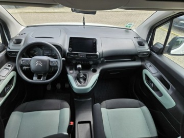 Citroen Berlingo III Osobowy M 1.2 PureTech 110KM 2021 Citroen Berlingo 1,2 benzyna 110KM nawigacja, zdjęcie 6