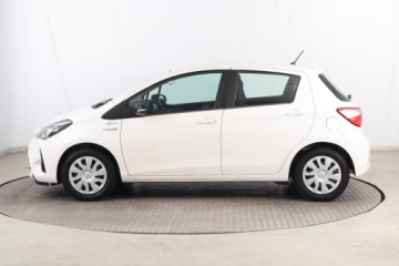 Toyota Yaris III Hatchback 5d Facelifting 2017 1.5 Hybrid 100KM 2020 Toyota Yaris 1.5 Hybrid, Salon Polska, zdjęcie 2