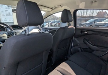 Ford Focus III Sedan Facelifting 1.6 Ti-VCT 125KM 2016 Ford Focus 1.6 Benzyna 125KM SedanManualPakiet WinterSalon PL 1.6 125KM, zdjęcie 23