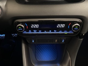 Toyota Yaris IV Hatchback 1.5 Dynamic Force 125KM 2022 Toyota Yaris 1.5 GR Sport IV (2020-) Toyota Yaris, zdjęcie 17