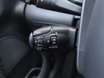 Citroen C3 Aircross  I Crossover 1.2 PureTech 110KM 2020 Citroen C3 Aircross 1.2 PureTech, Salon Polska, zdjęcie 16
