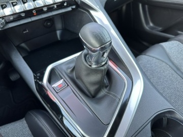 Peugeot 3008 II Crossover 1.2 PureTech 130KM 2018 Peugeot 3008 Navi, Grzane fotele, Climatronic, LED, zdjęcie 22