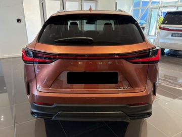 Lexus NX II SUV Facelifting 2.5 350h 200KM 2025 Od ręki - 350h Omotenashi 2.5 Hybrid AWD 200KM | Podgrzewane fotele!, zdjęcie 5