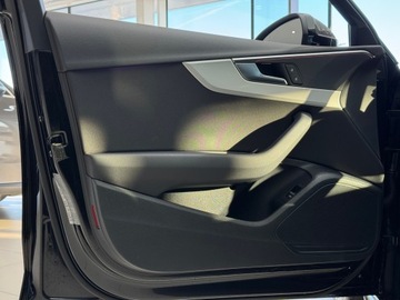 Audi A4 B9 Limousine Facelifting 2.0 35 TFSI 150KM 2023 Audi A4 Limousine 35 TFSI S Line / 1 właściciel /, zdjęcie 10