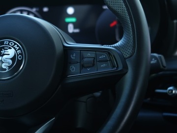 Alfa Romeo Tonale 2022 Alfa Romeo Tonale 1.5T 48V MHEV, Salon Polska, zdjęcie 19