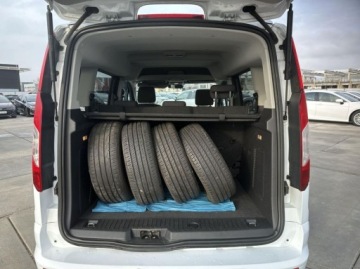 Ford Tourneo Connect II Standard 1.0 Ecoboost 100KM 2015 Ford Tourneo Connect Ford Tourneo Connect 1.0 EcoBoost Trend VAT Marza G, zdjęcie 20